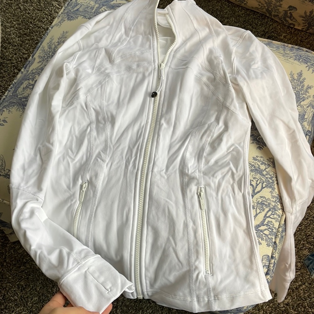 Lululemon white zip up S (4)